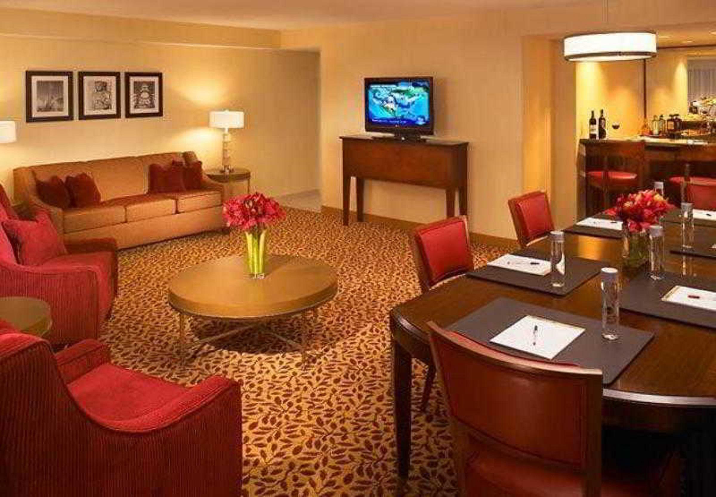 Wyndham Cleveland Airport Hotel Eksteriør billede