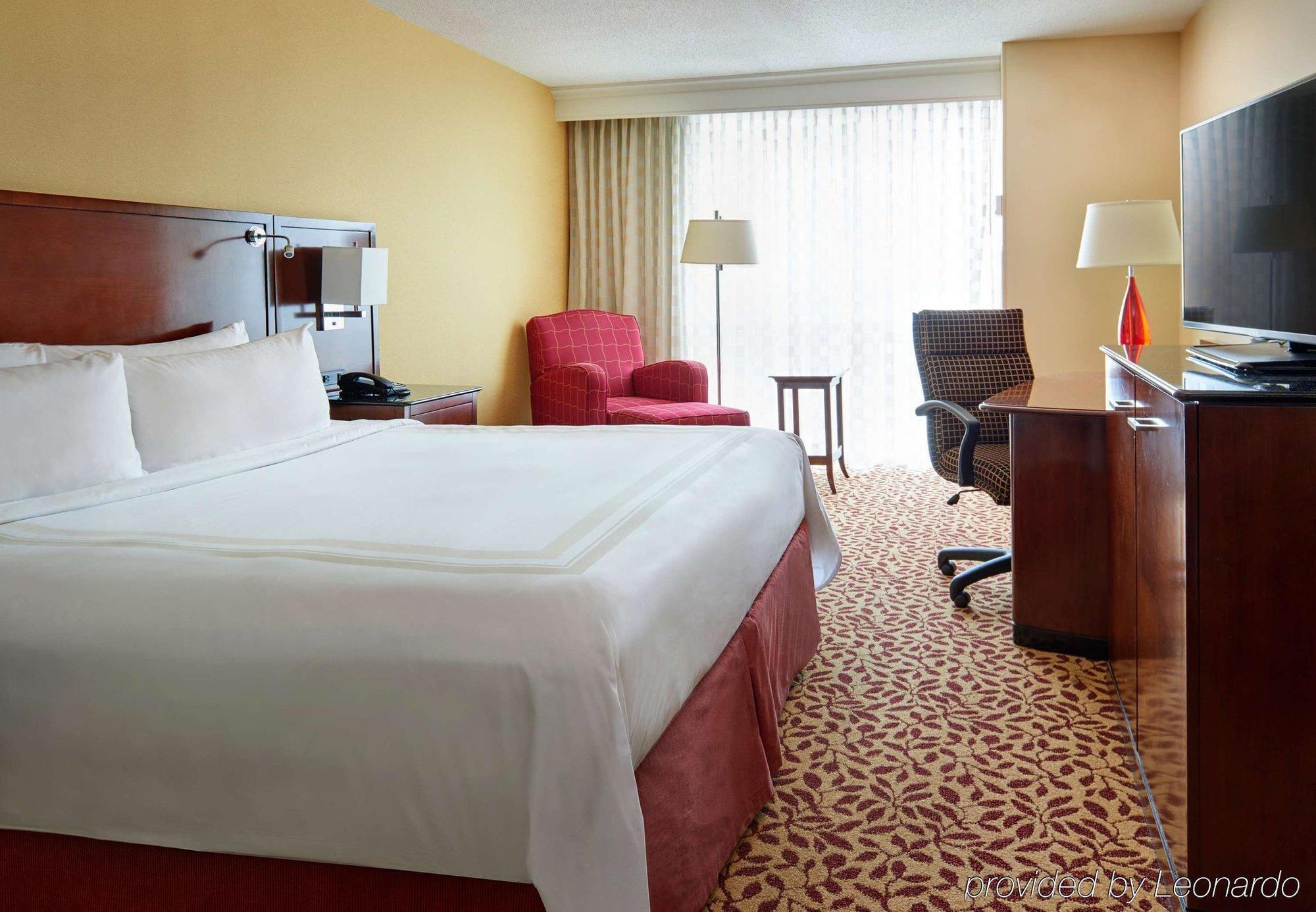 Wyndham Cleveland Airport Hotel Eksteriør billede