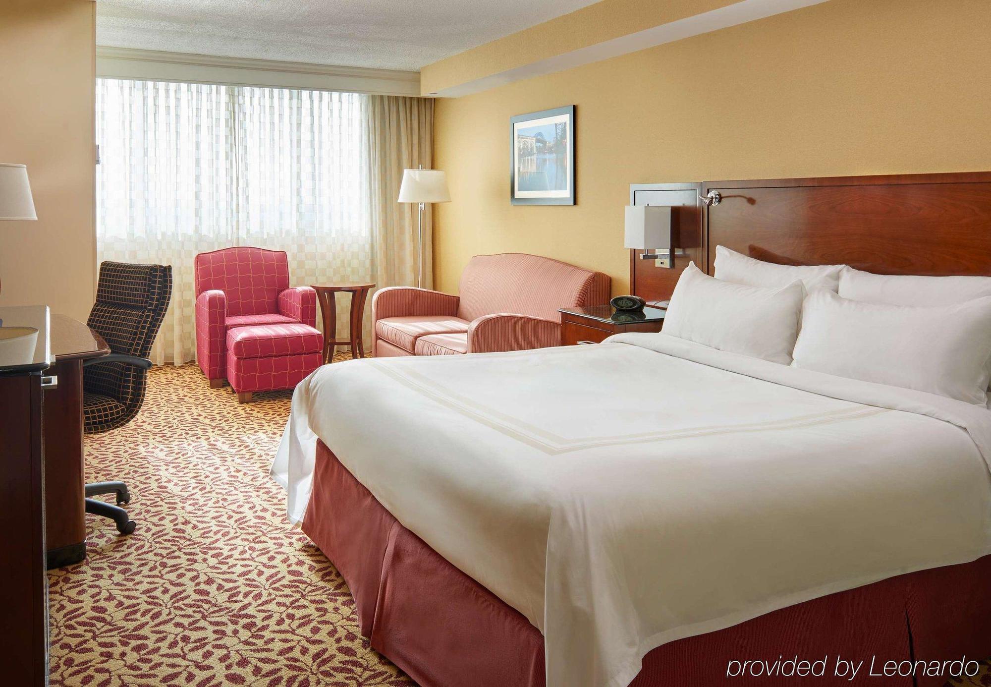 Wyndham Cleveland Airport Hotel Eksteriør billede