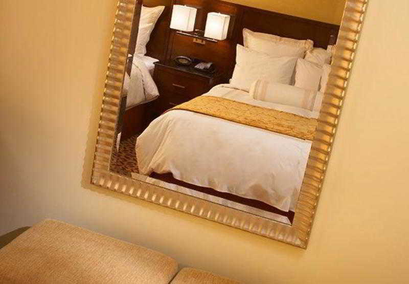 Wyndham Cleveland Airport Hotel Eksteriør billede