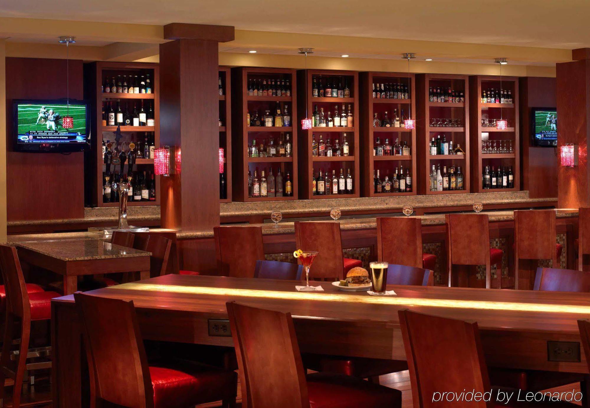 Wyndham Cleveland Airport Hotel Eksteriør billede