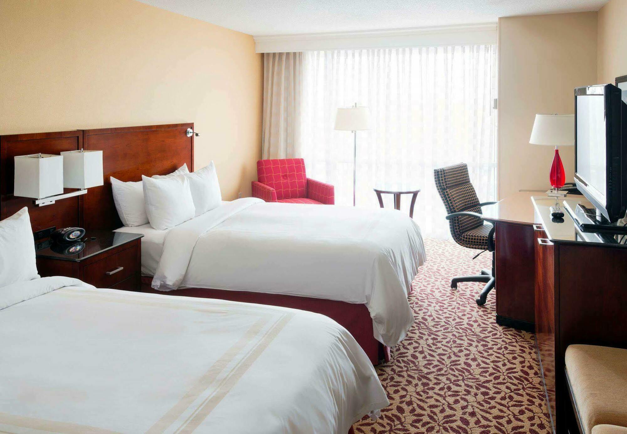 Wyndham Cleveland Airport Hotel Eksteriør billede